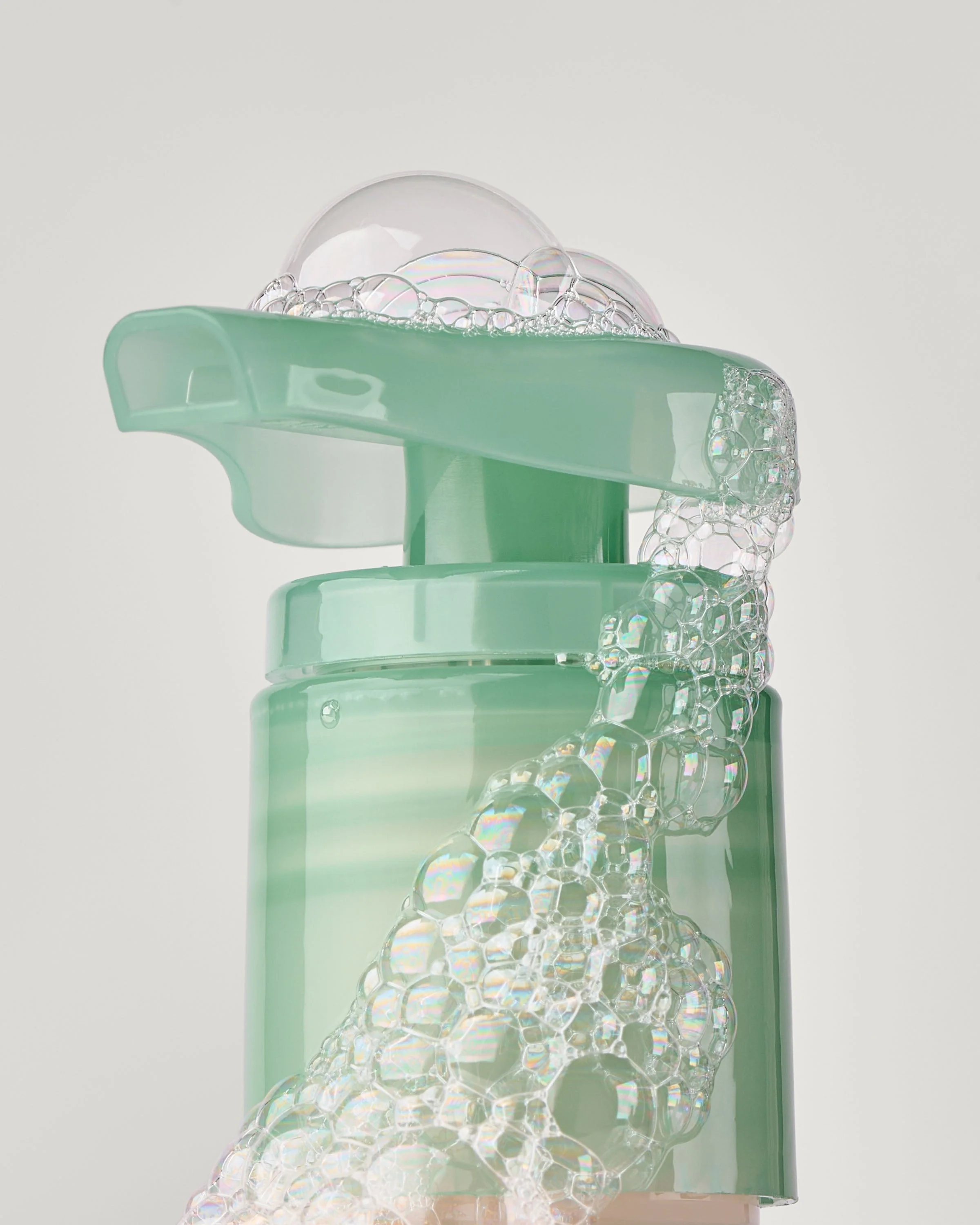 Cucumber & Lily Daily Moisturizing Hand Soap - Image 4