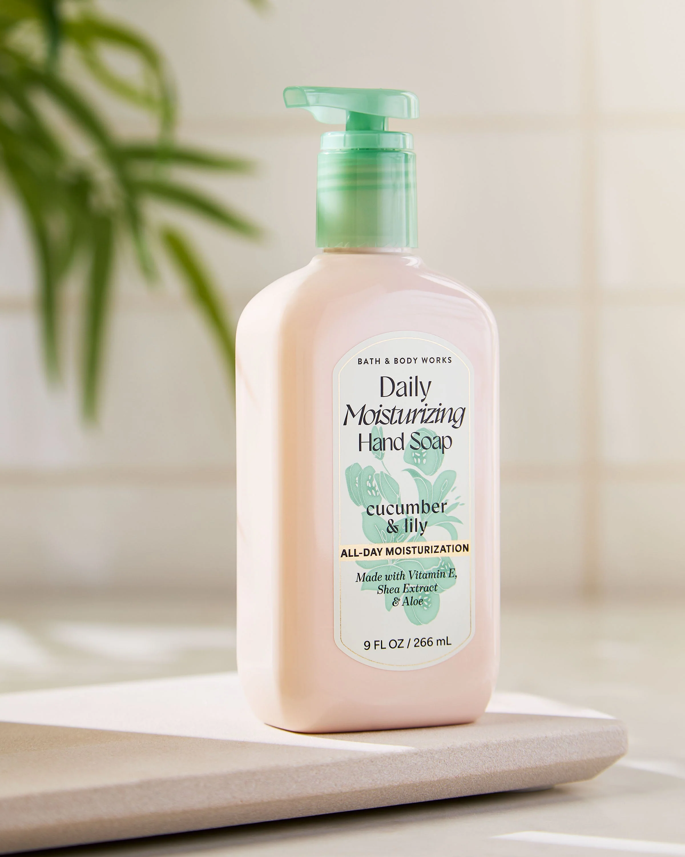 Cucumber & Lily Daily Moisturizing Hand Soap - Image 5