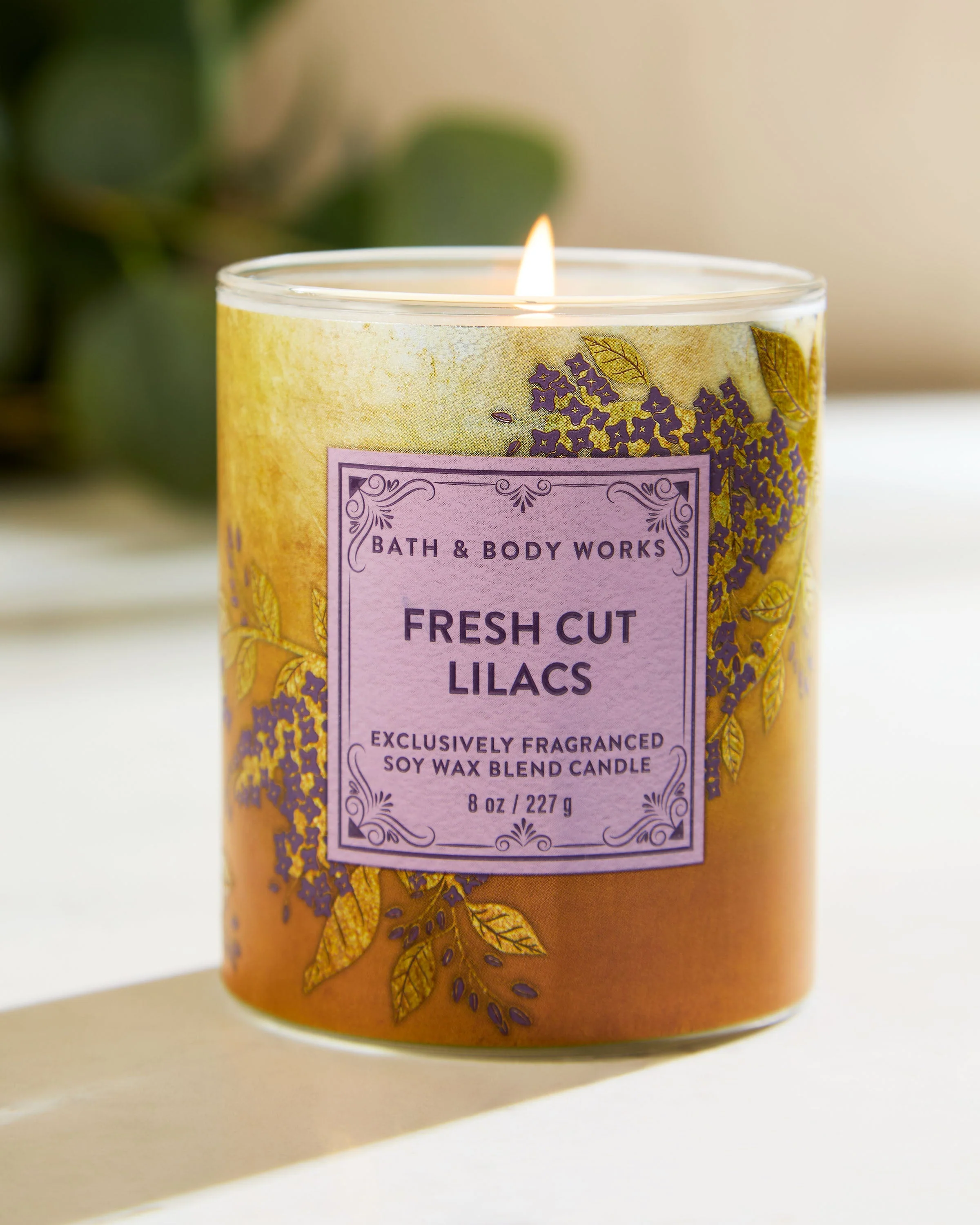 Fresh Cut Lilacs Single Wick Candle - Image 4