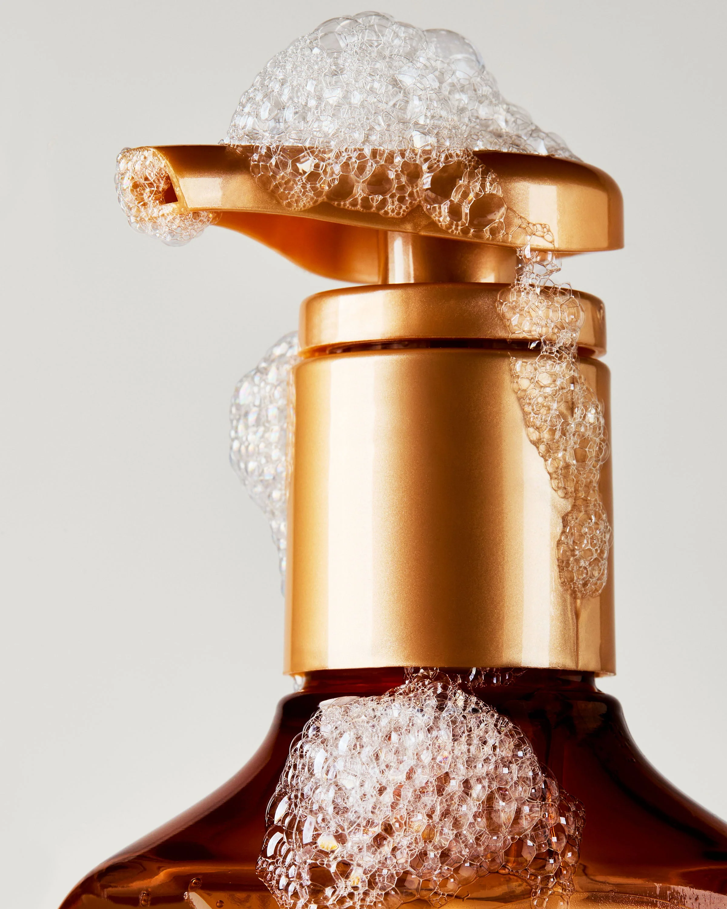 Mahogany Vanilla Cleansing Gel Hand Soap - Image 4